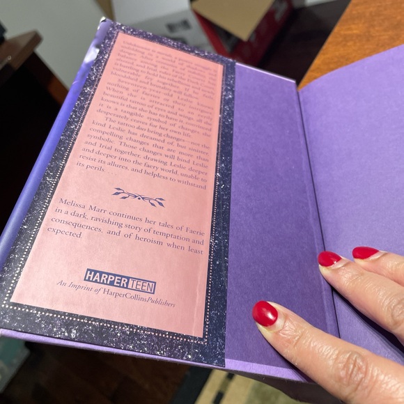 📖 Ink Exchange (Wicked Lovely, 2) by Melissa Marr (Hardcover Novel) - Picture 3 of 6